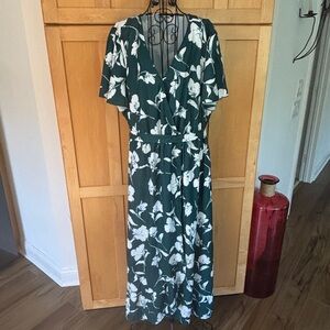 BloomChic Green Teal and White Floral Design Dress